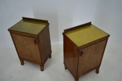 Table de chevet art déco des années 1930, Tchécoslovaquie