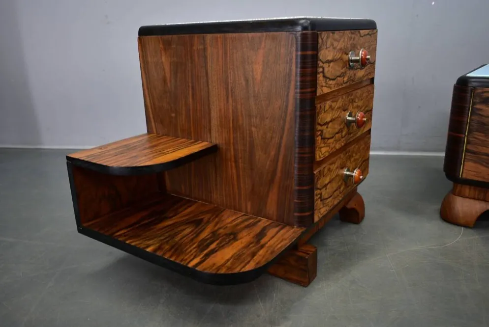 Table de chevet art déco des années 1935, Tchécoslovaquie
