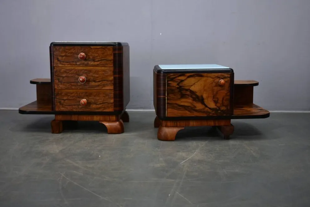 Table de chevet art déco des années 1935, Tchécoslovaquie