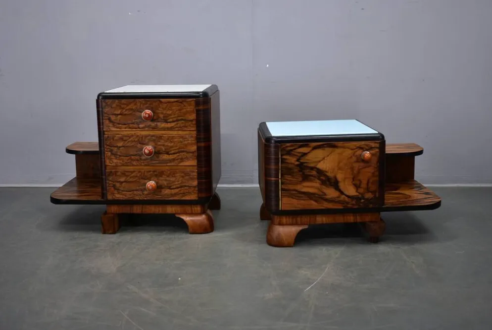Table de chevet art déco des années 1935, Tchécoslovaquie