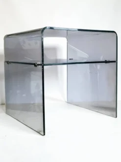 Table de chevet / bout de canapé en plexiglas (lucite) 1970's