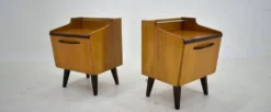 Table de chevet des années 1960 par Mojmir Požár, Tchécoslovaquie.