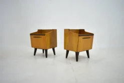 Table de chevet des années 1960 par Mojmir Požár, Tchécoslovaquie.