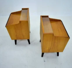 Table de chevet des années 1960 par Mojmir Požár, Tchécoslovaquie.