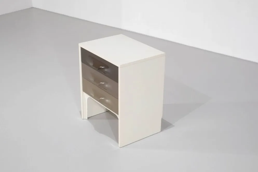 Table de chevet " DF2000 " par Raymond Loewy pour Doubinsky Frères, France,