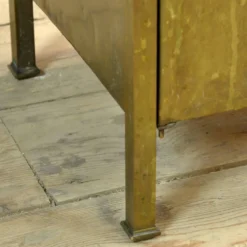 Table de chevet en laiton, vers 1900
