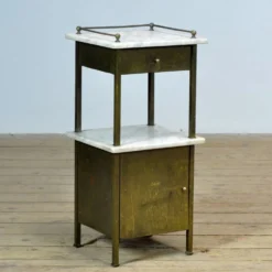 Table de chevet en laiton, vers 1900