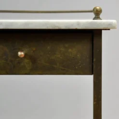 Table de chevet en laiton, vers 1900
