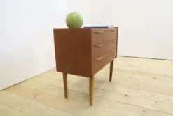 Table de chevet en teck avec trois tiroirs, années 1960