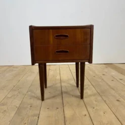 Table de chevet en teck danois, années 1960