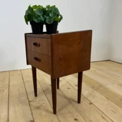 Table de chevet en teck danois, années 1960