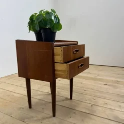 Table de chevet en teck danois, années 1960