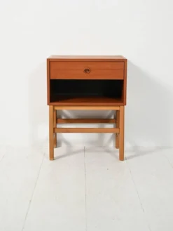 Table de chevet en teck de forme box scandinave, années 1960