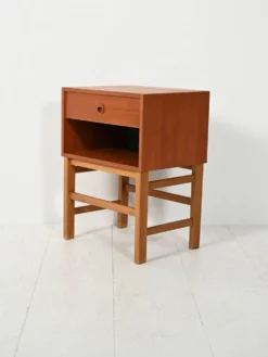 Table de chevet en teck de forme box scandinave, années 1960