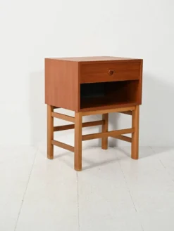 Table de chevet en teck de forme box scandinave, années 1960