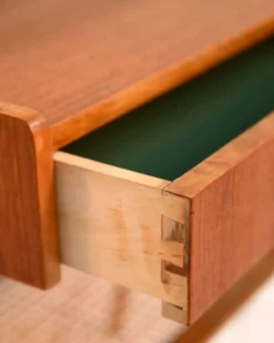Table de chevet en teck scandinave, années 1950