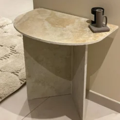 Table de chevet en travertin