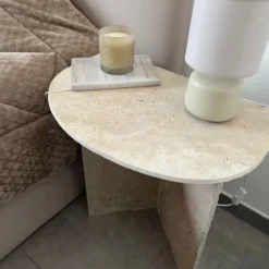 Table de chevet en travertin