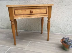 Table de chevet formica vintage