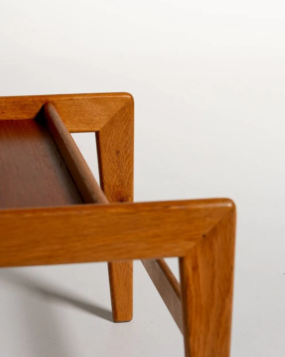 Table de chevet "Nikko" par Yngvar Sandström pour NK, Suède, années 1960.