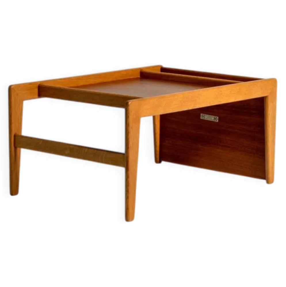 Table de chevet "Nikko" par Yngvar Sandström pour NK, Suède, années 1960.