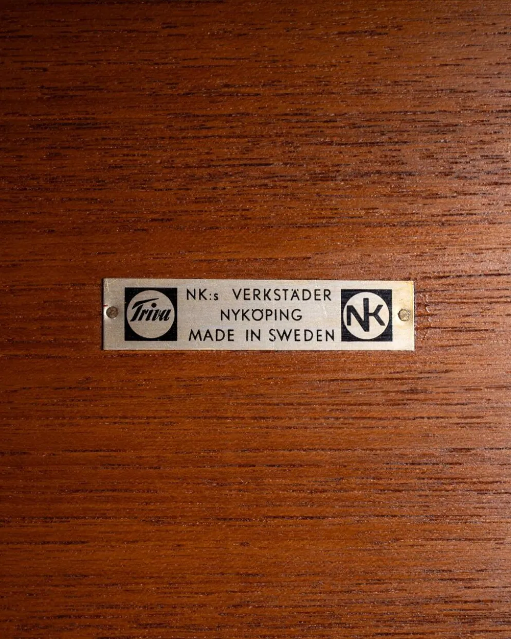 Table de chevet "Nikko" par Yngvar Sandström pour NK, Suède, années 1960.