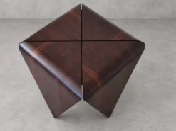 Table de chevet Petalas par Jorge Zalszupin, bois de rose