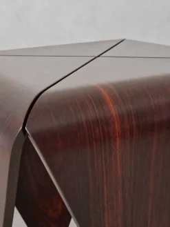 Table de chevet Petalas par Jorge Zalszupin, bois de rose