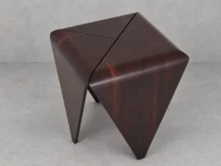 Table de chevet Petalas par Jorge Zalszupin, bois de rose