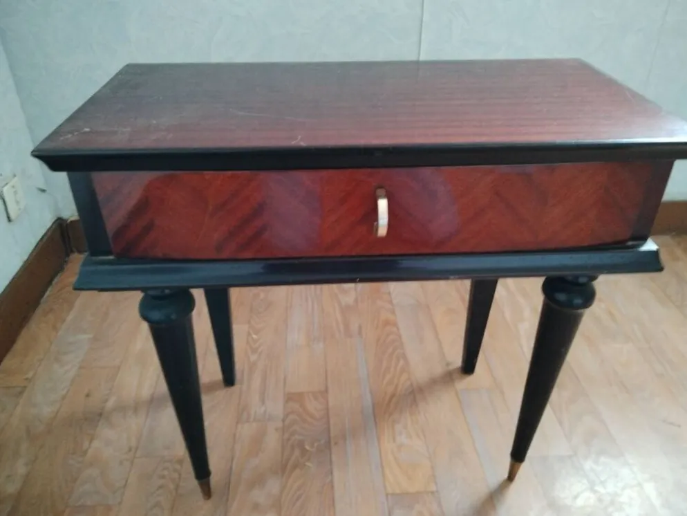 Table de chevet pieds compas, années 50 – style Reconstruction