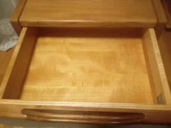 Table de chevet Regain en orme massif