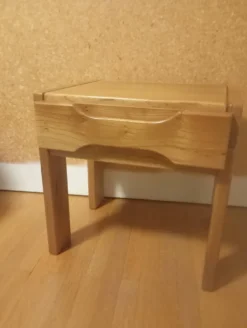 Table de chevet Regain en orme massif
