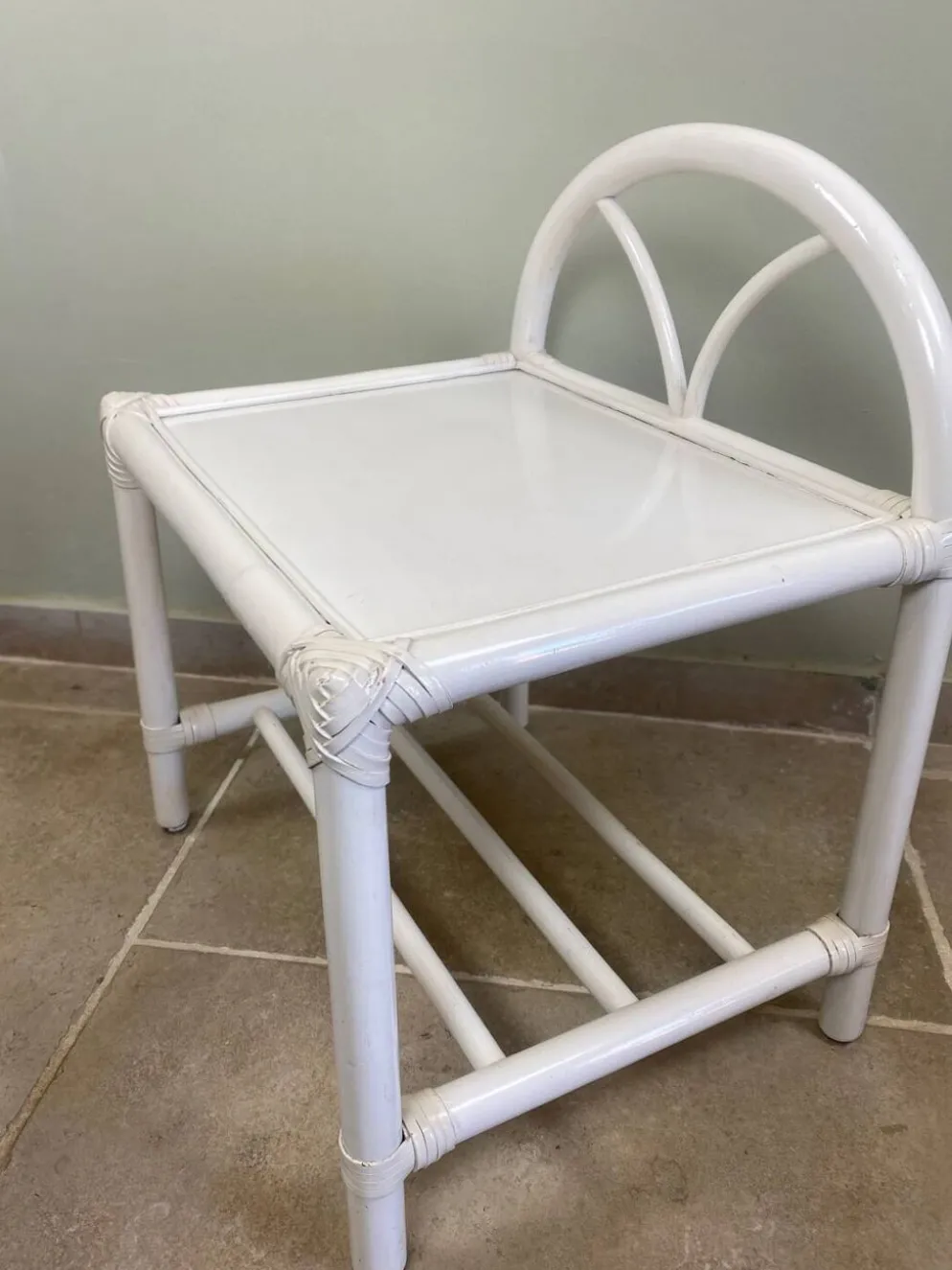 Table de chevet rotin blanc