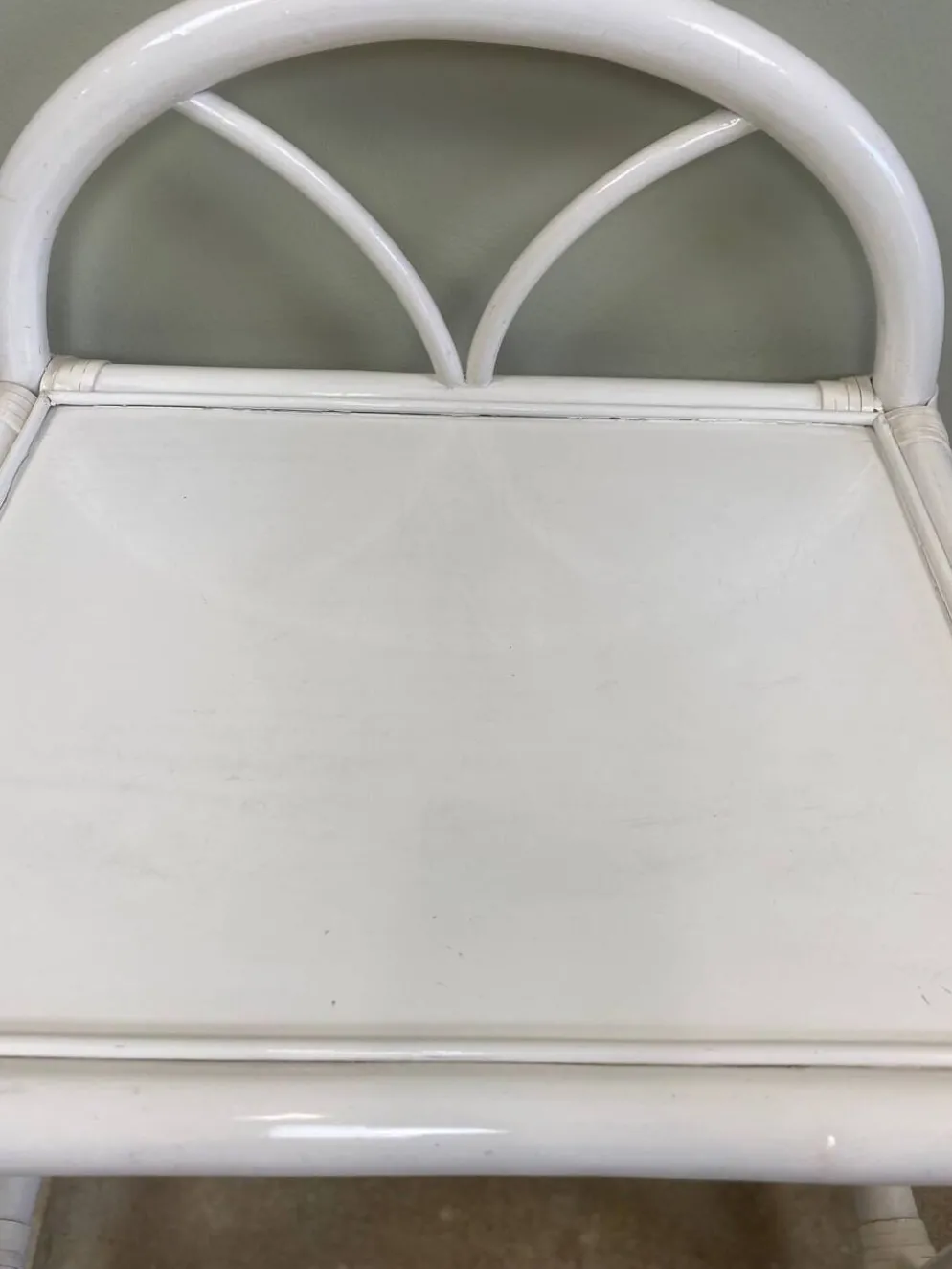 Table de chevet rotin blanc
