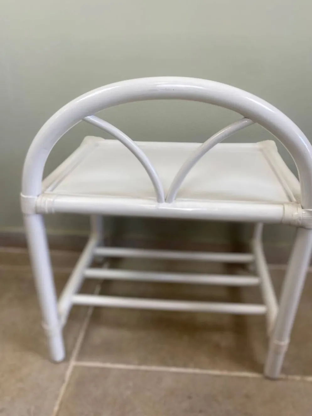 Table de chevet rotin blanc