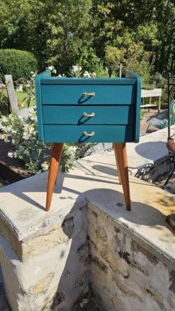 Table de chevet scandinave