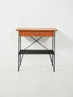 Table de chevet scandinave en acajou et fer par IKEA, modèle 