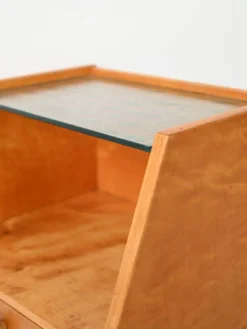 Table de chevet scandinave vintage en bouleau de fil.