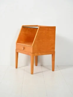 Table de chevet scandinave vintage en bouleau de fil.