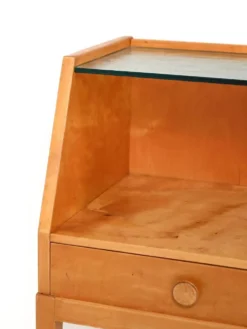 Table de chevet scandinave vintage en bouleau de fil.