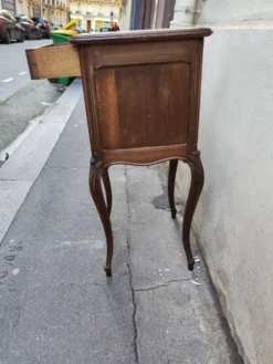 Table de chevet style Louis XV