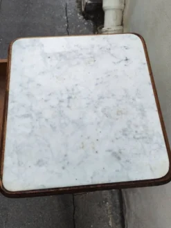 Table de chevet style Louis XV