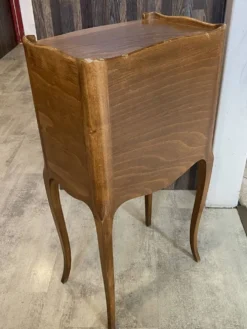 Table de chevet un tiroir une niche style Louis XV