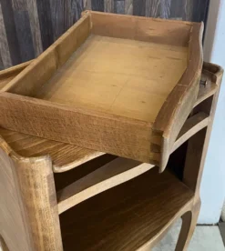 Table de chevet un tiroir une niche style Louis XV