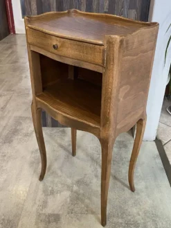 Table de chevet un tiroir une niche style Louis XV