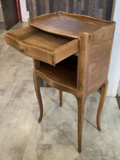 Table de chevet un tiroir une niche style Louis XV