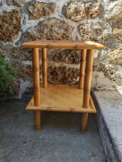 Table de chevet vintage bois effet bambou tressage artisanal japan style
