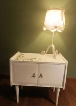 Table de chevet vintage en bois