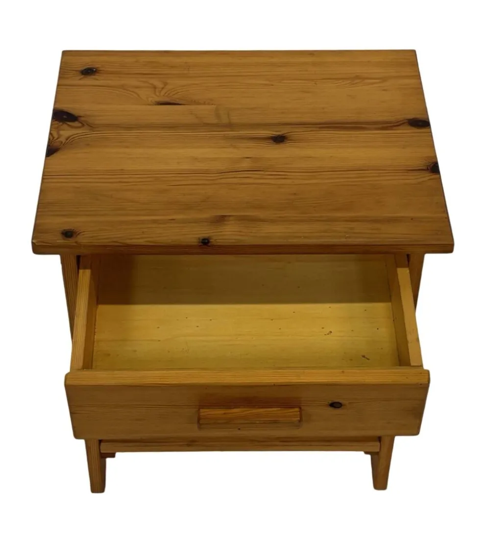 Table de chevet vintage en pin au design compact des années 70