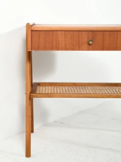 Table de chevet vintage scandinave en teck avec cannage de Vienne